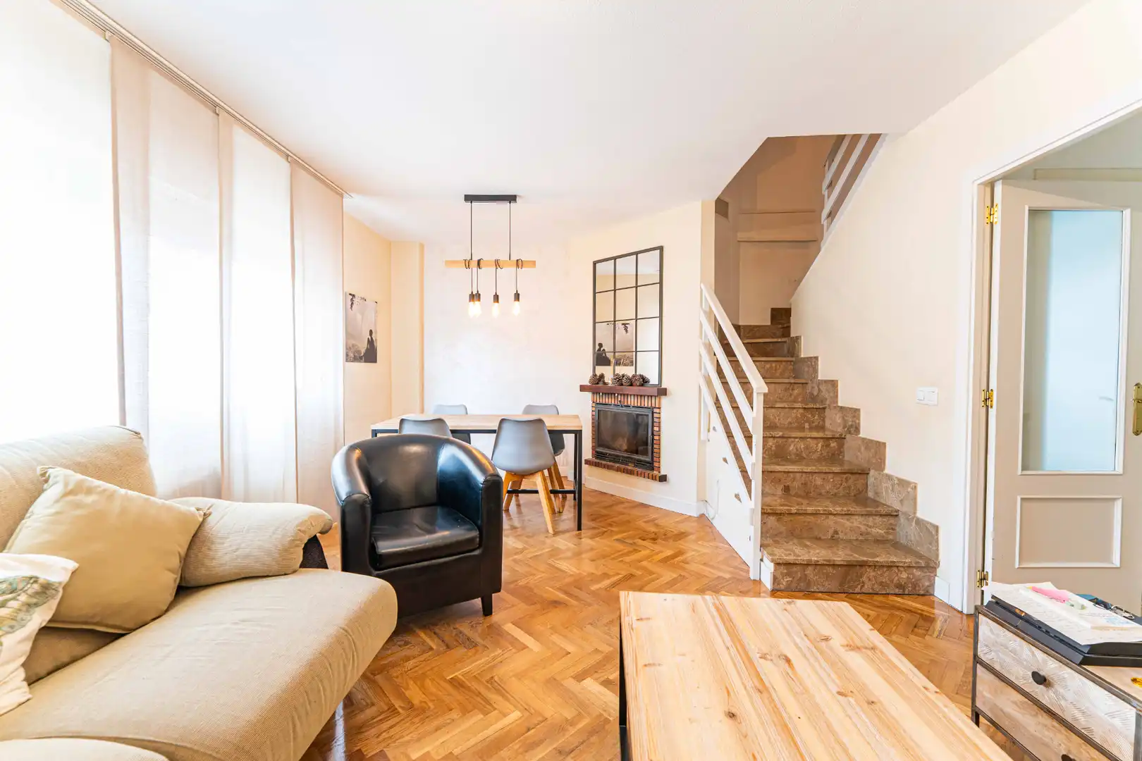 Living room of Houses for sale in Moralzarzal  with Heating, Parquet flooring and Oven