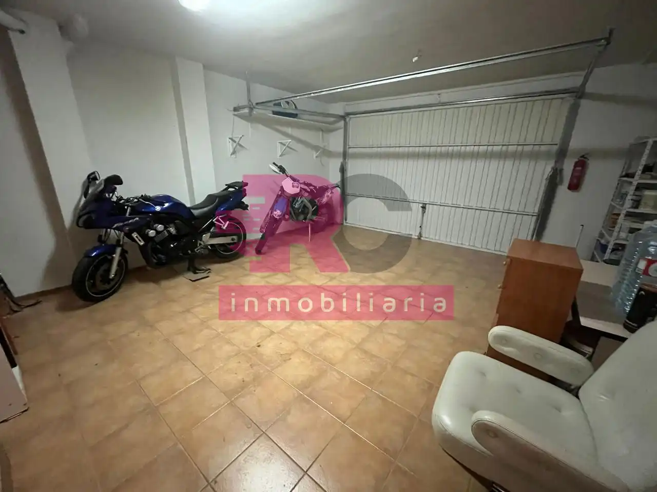 Casa adosada en venta en Cabrerizos con Calefacción, Jardín privado y Piscina comunitaria