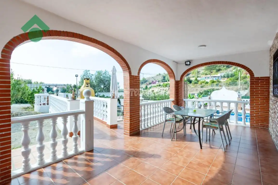 Casa rústica con piscina en venta en Avda Pescia - Ctra de Frigiliana, imagen 11