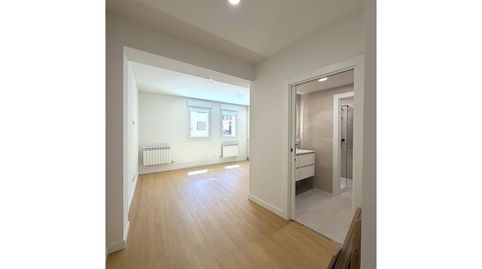Foto 4 de Apartamento en venta en Calle Beratúa, Oeste, Logroño