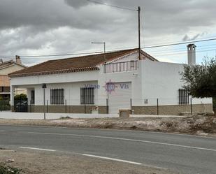 Vista exterior de Casa o xalet en venda en Lorca amb Aire condicionat, Jardí privat i Terrassa