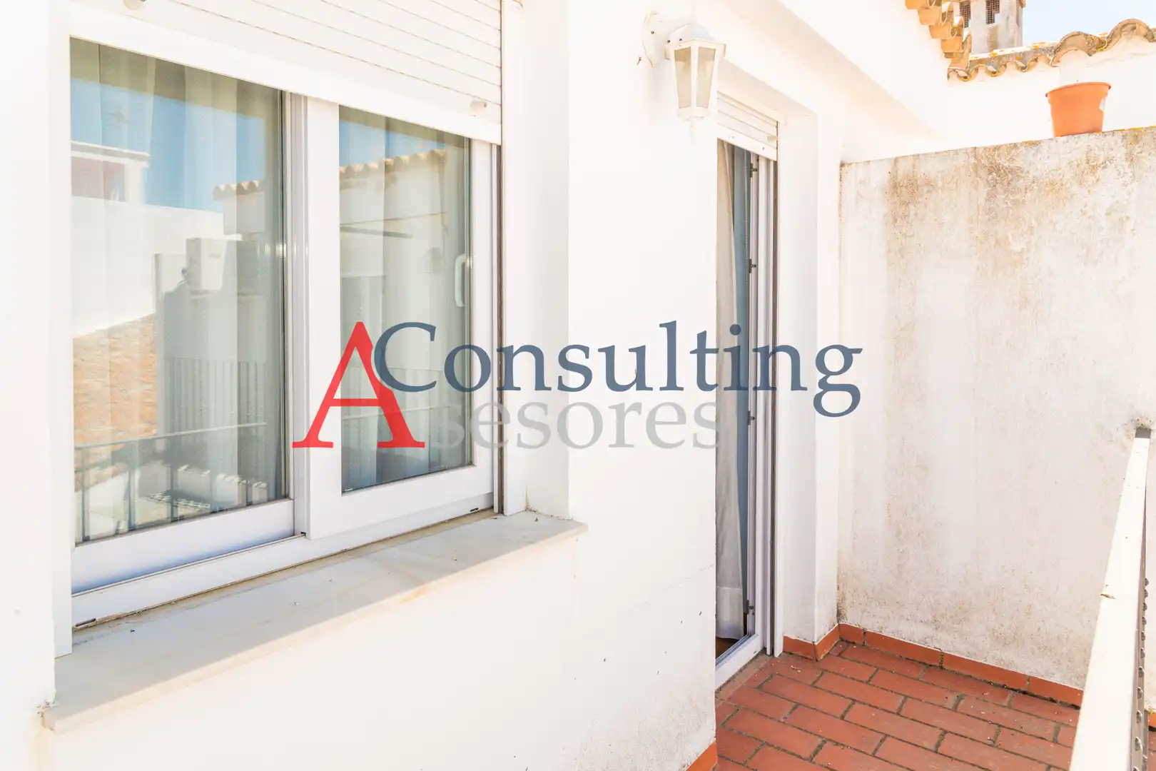 Vista exterior de Dúplex en venta en San Juan del Puerto con Amueblado, Horno y Lavadora