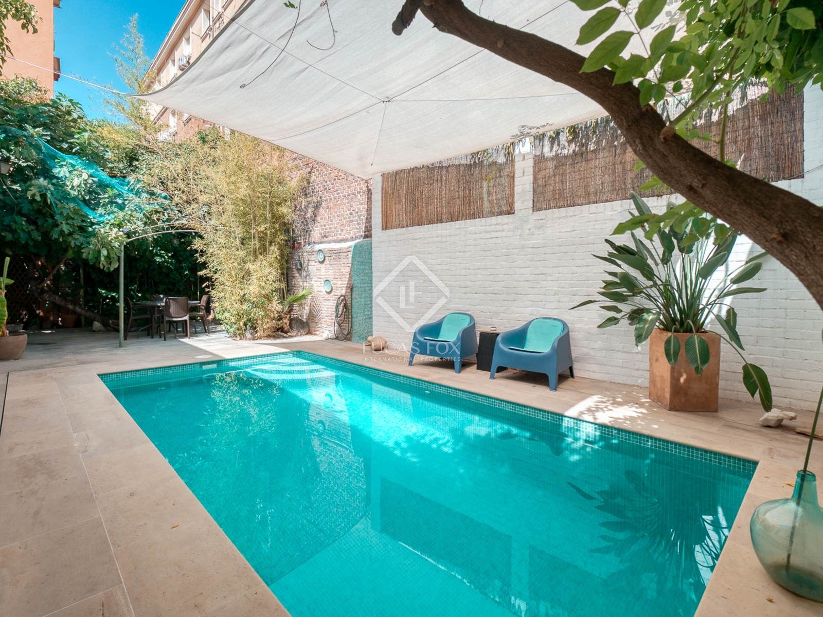 Piscina de Casa o chalet en venta en  Madrid Capital con Aire acondicionado, Calefacción y Jardín privado