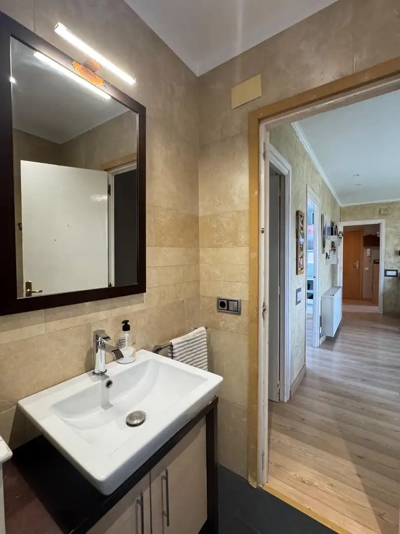 Baño de Ático en venta en Igualada con Calefacción, Parquet y Terraza