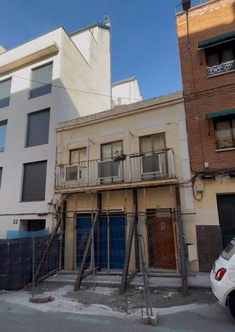 Terreno residencial en Venta en Calle BENJAMIN en Valdeacederas