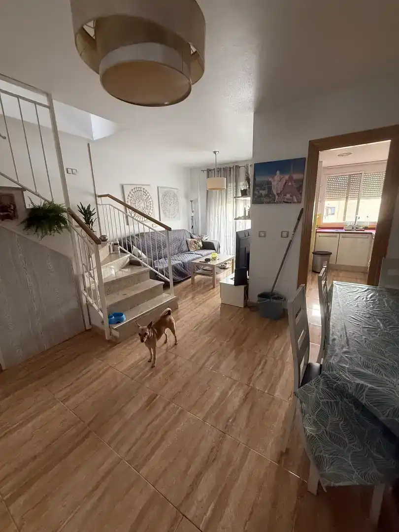 Living room of Flat for share in Águilas  with Parquet flooring, Furnished and Balcony