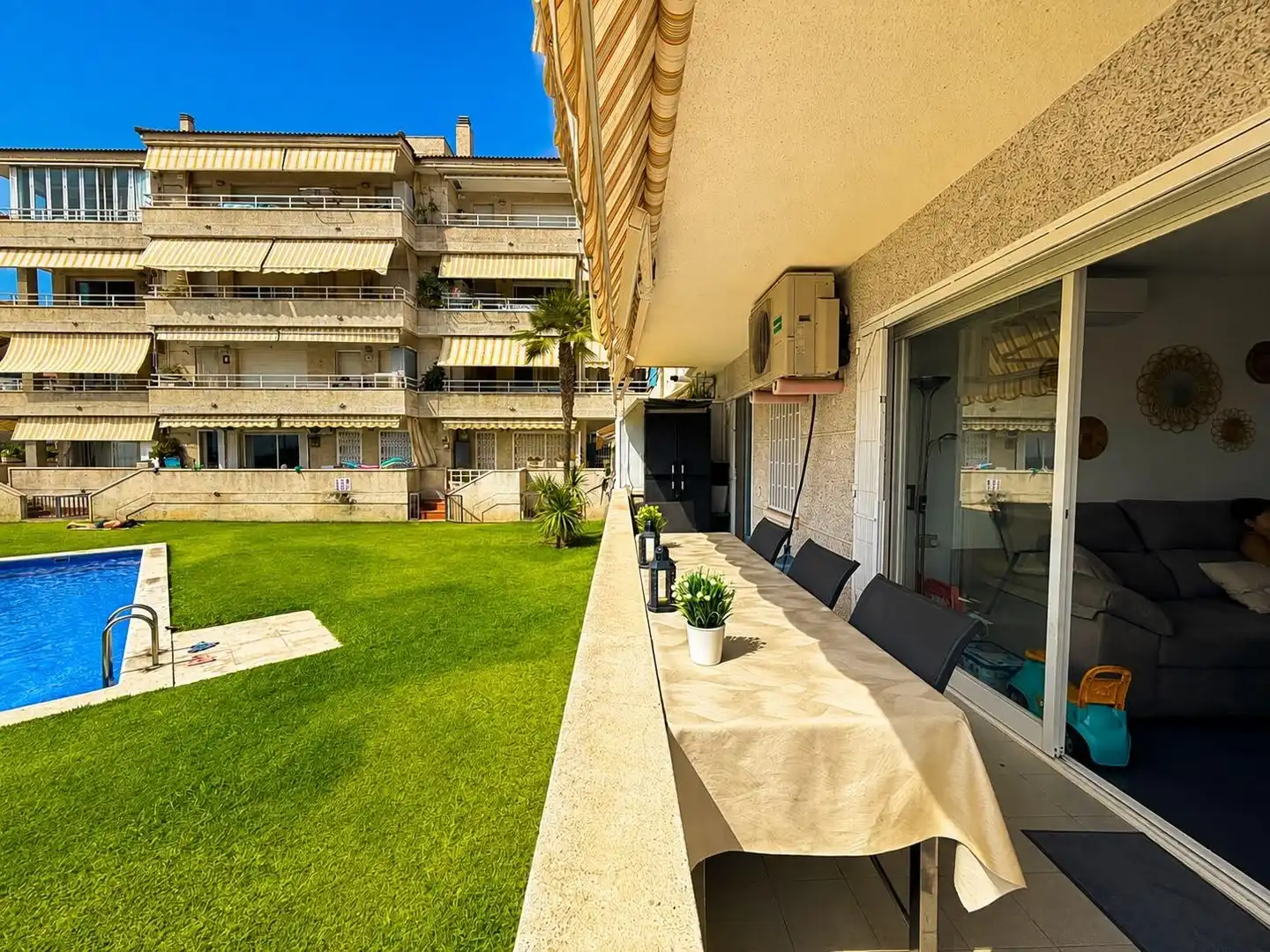Terrassa de Planta baixa en venda en Cunit amb Piscina comunitària