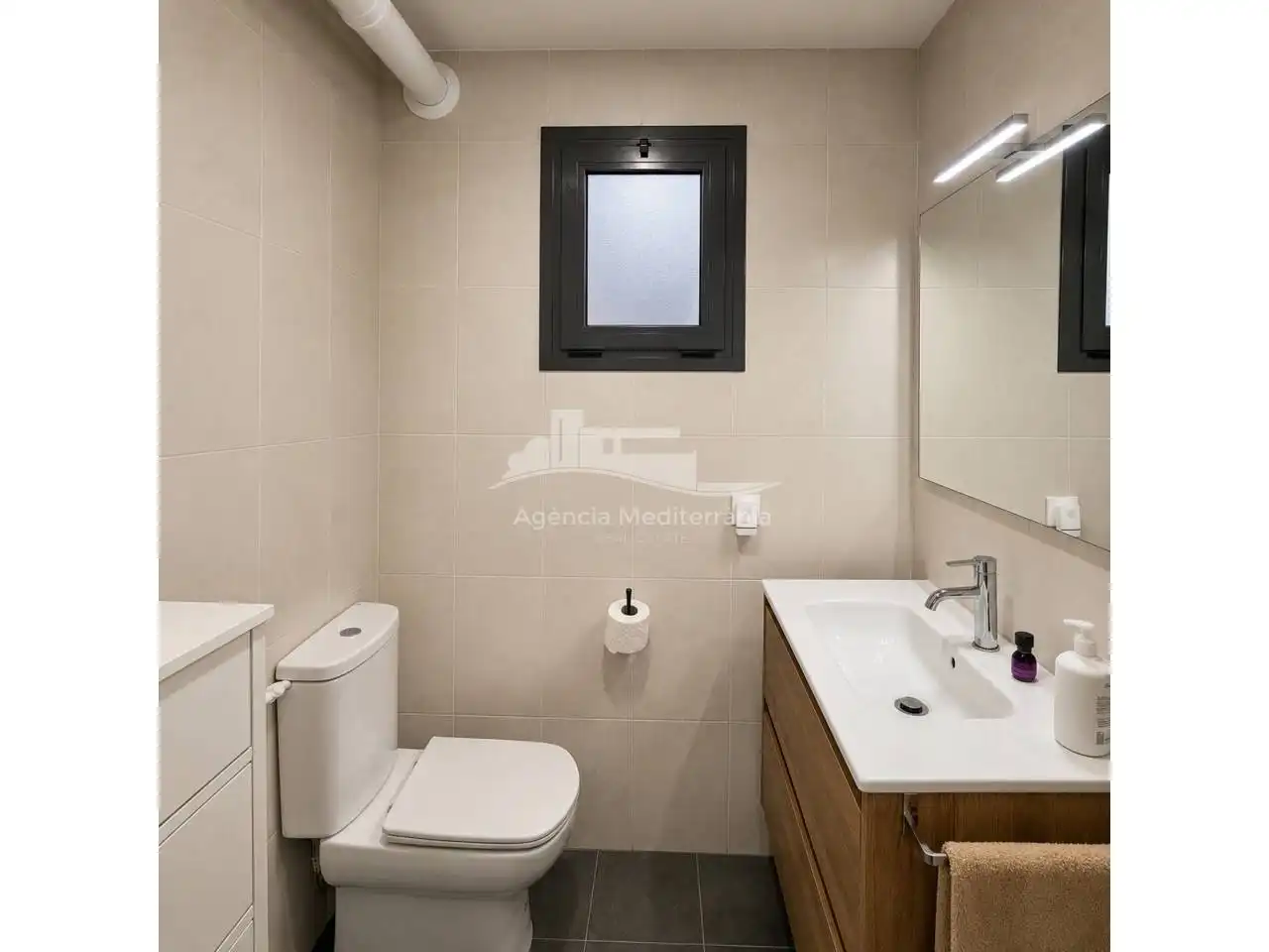 Baño de Piso en venta en Palamós con Aire acondicionado, Calefacción y Amueblado