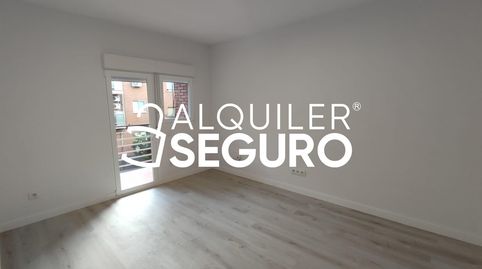 Foto 3 de Piso de alquiler en Lorca, Pinar del Rey, Madrid Capital