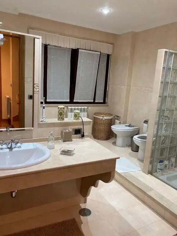 Bany de Casa o xalet en venda en A Guarda   amb Calefacció, Jardí privat i Parquet