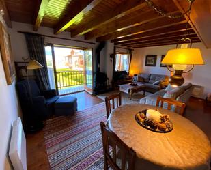 Living room of Apartment to rent in Palau - de - Cerdagne  with Heating, Terrace and Furnished