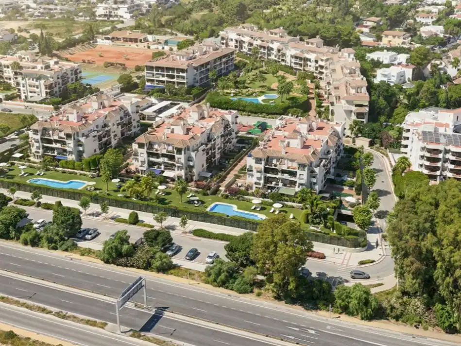 Vista exterior de Garatge en venda en Marbella
