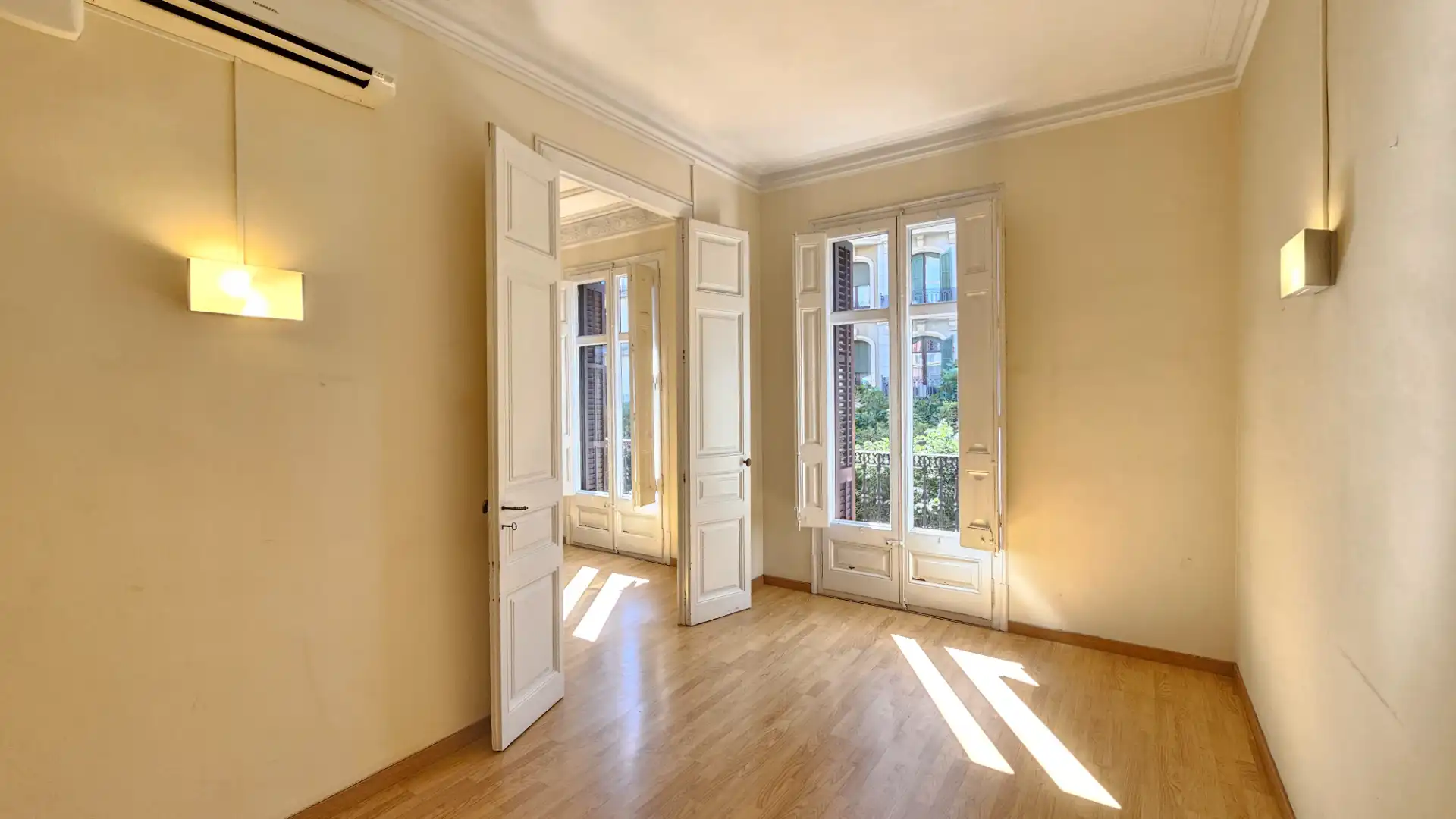 Wohnzimmer von Büro zur Miete in Barcelona mit Klimaanlage, Heizung und Balkon