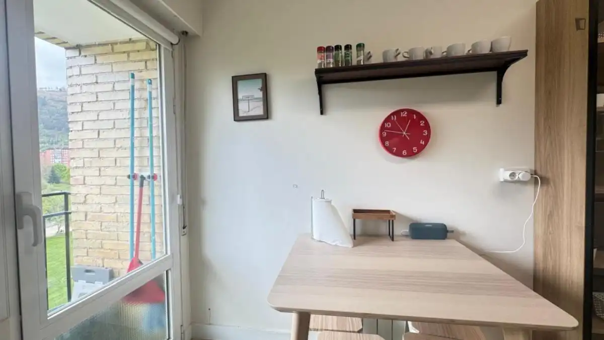 Comedor de Apartamento para compartir en Bilbao  con Amueblado, Horno y Lavadora