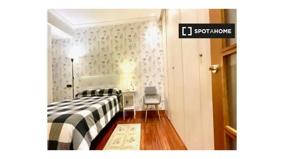 Room in Sabino Arana - Jesuitas