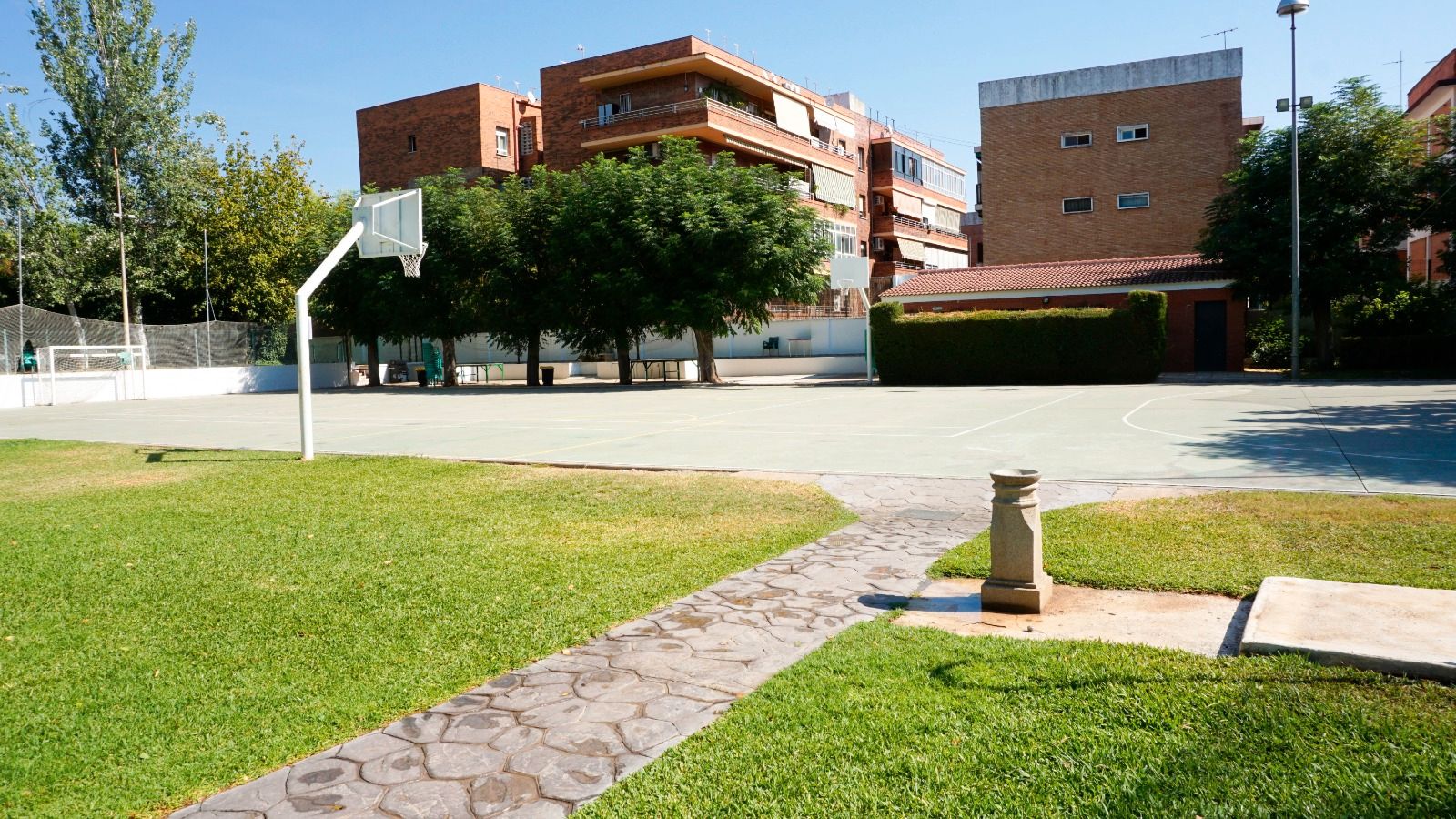 Vista exterior de Pis de lloguer en  Córdoba Capital amb Aire condicionat, Calefacció i Terrassa