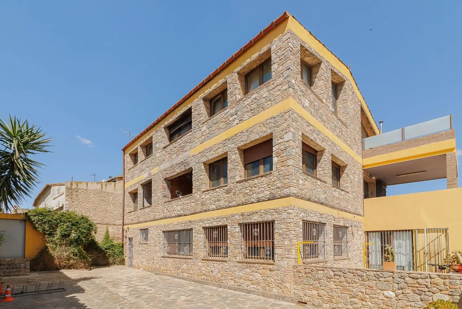 Vista exterior de Piso en venta en Vilamalla con Aire acondicionado, Calefacción y Jardín privado