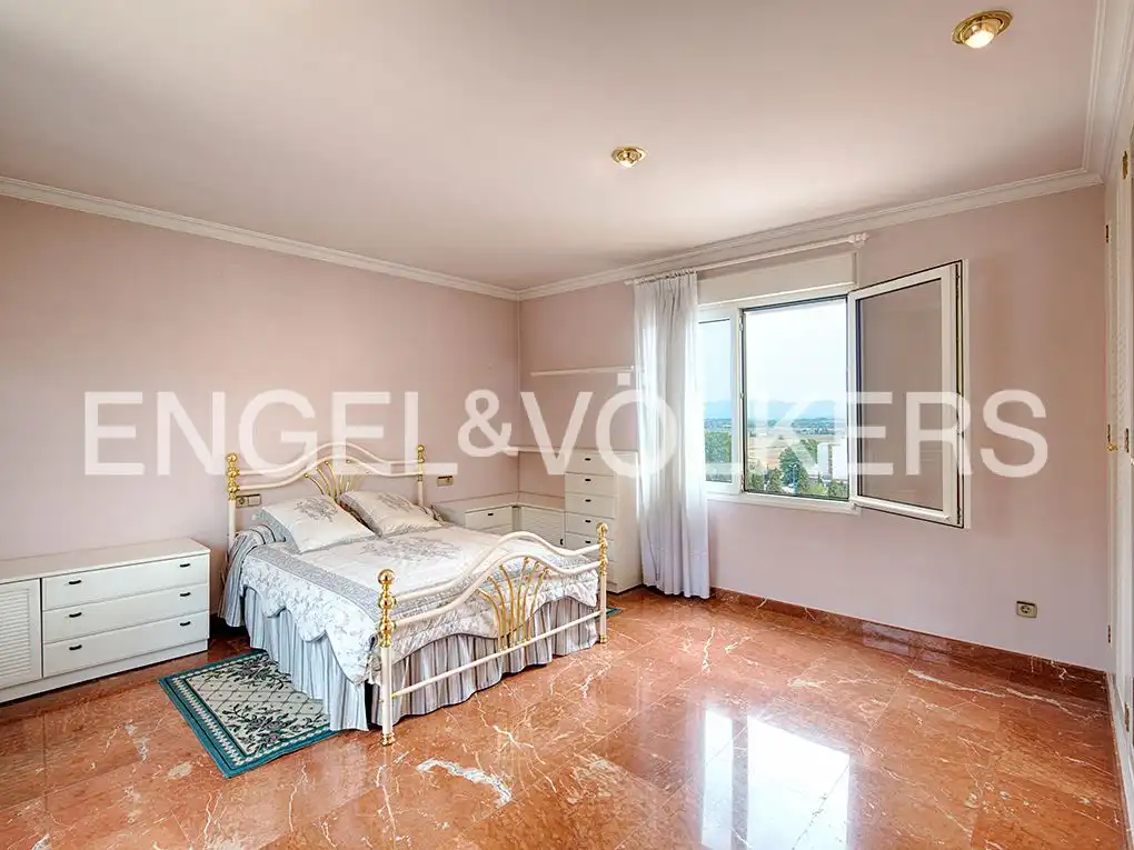 Casa con terraza en venta en Parc Bosc - Castell, imagen 17