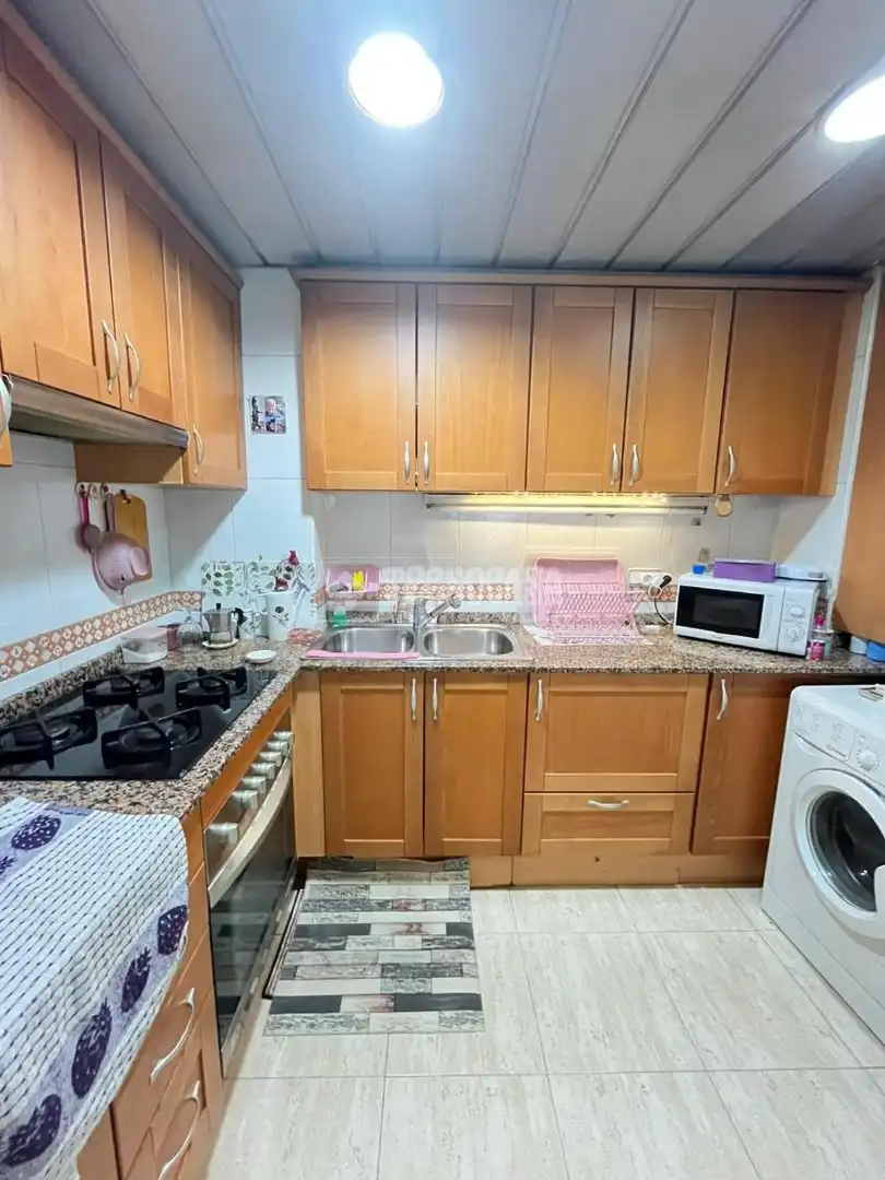 Cocina de Piso en venta en Barcelona con Balcón