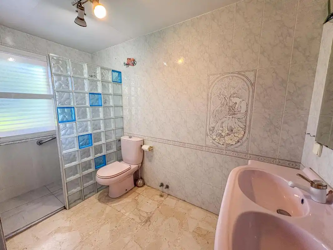 Baño de Casa o chalet en venta en Gandia con Aire acondicionado, Calefacción y Jardín privado