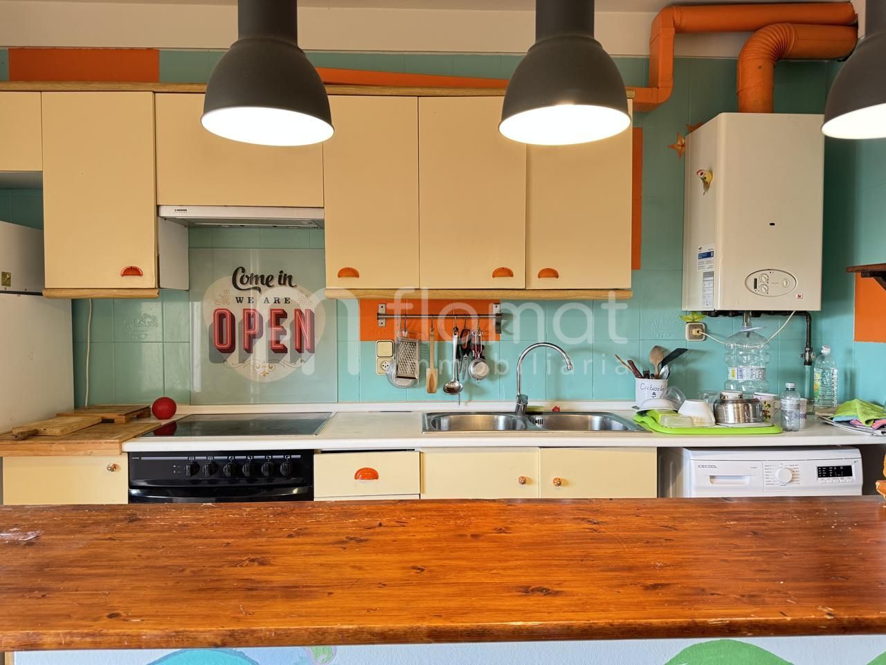 Kitchen of Flat for sale in Figueres  with Air Conditioner