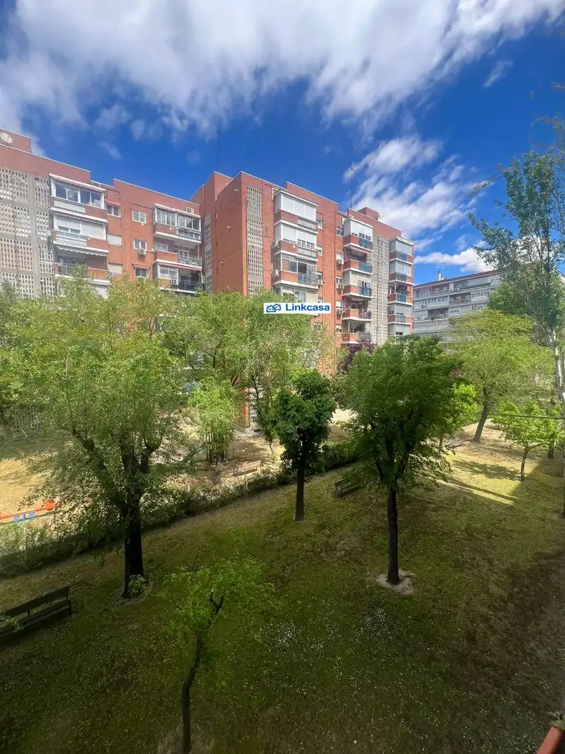 Exterior view of Flat for sale in Madrid  with Heating and Terrace