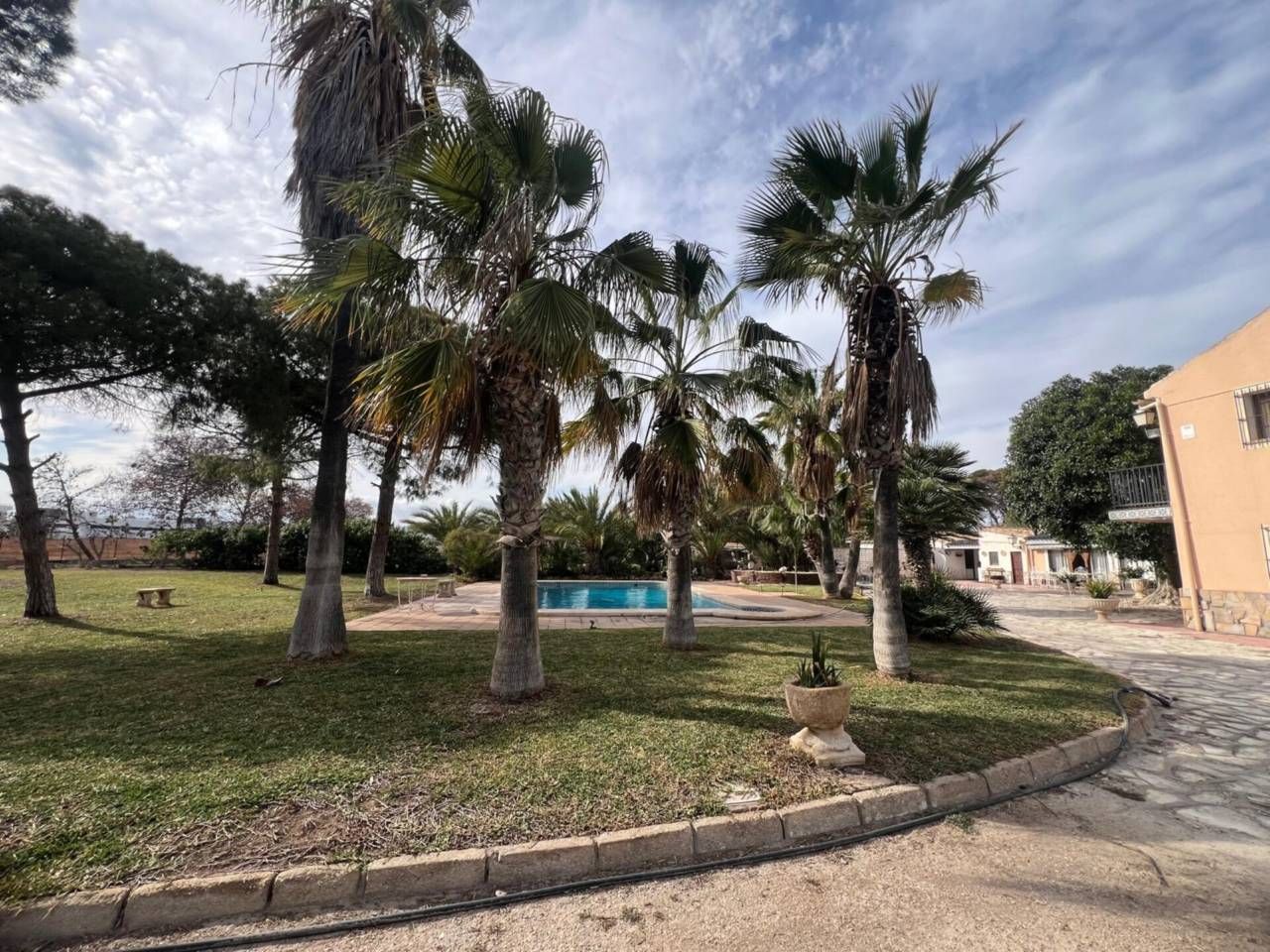 Exterior view of House or chalet for sale in San Vicente del Raspeig / Sant Vicent del Raspeig  with Air Conditioner, Private garden and Terrace