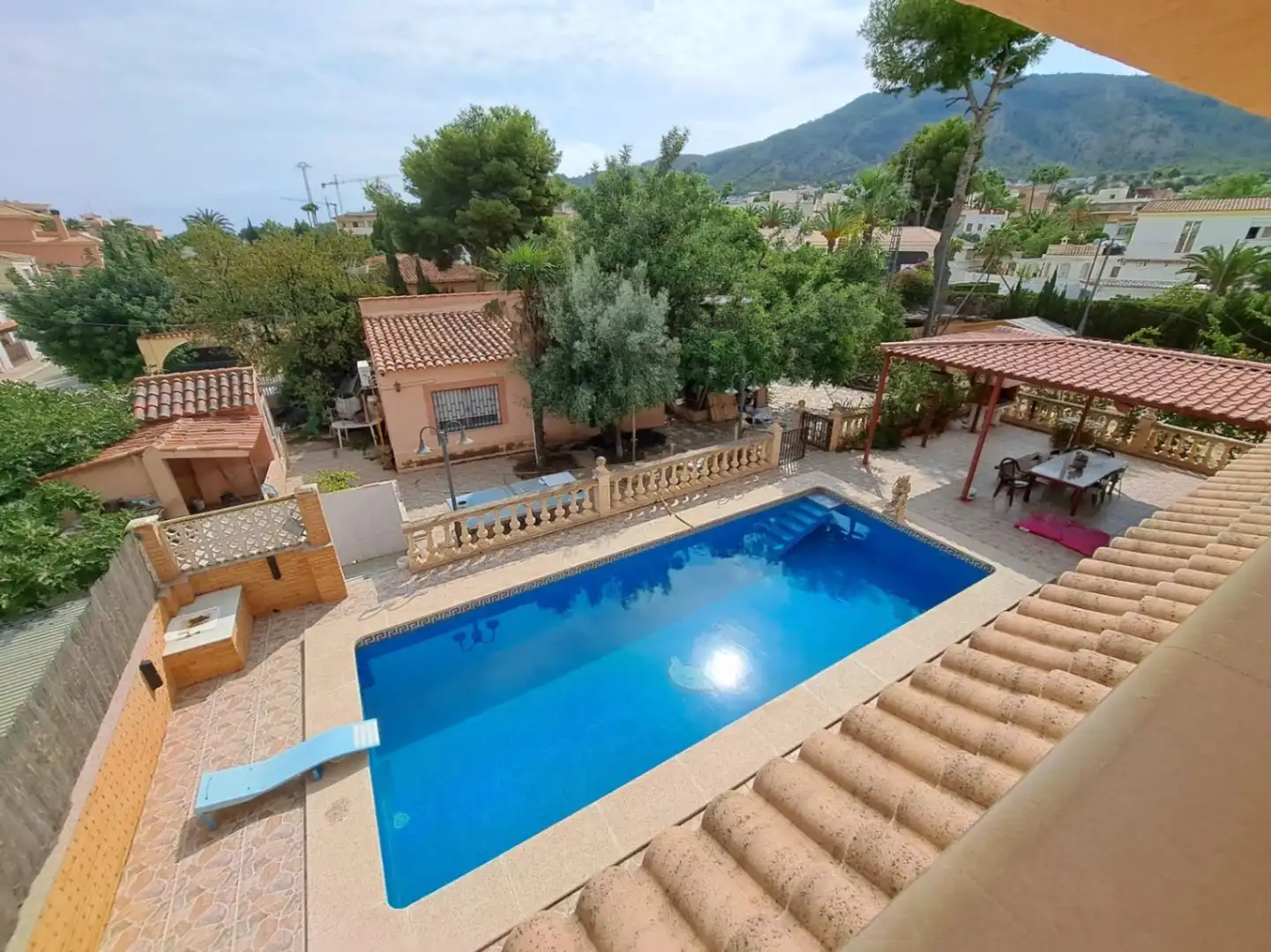 Swimming pool of Houses for sale in L'Alfàs del Pi  with Air Conditioner, Heating and Private garden