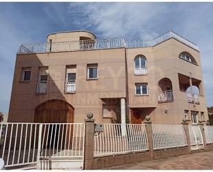 Vista exterior de Casa o xalet en venda en Huércanos amb Balcó