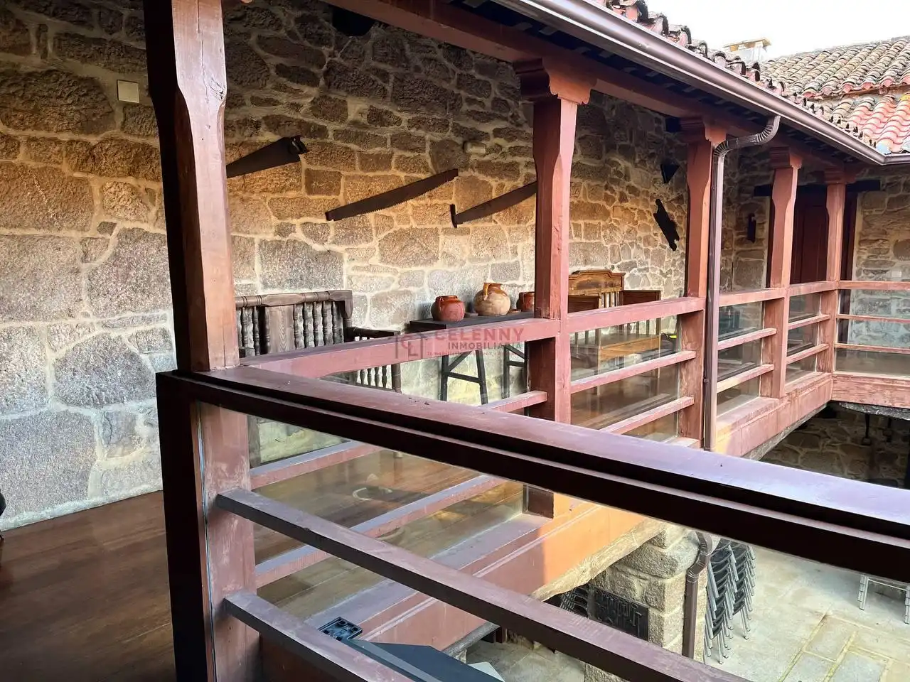 Terrassa de Local en venda en A Pobra de Trives  amb Aire condicionat i Moblat