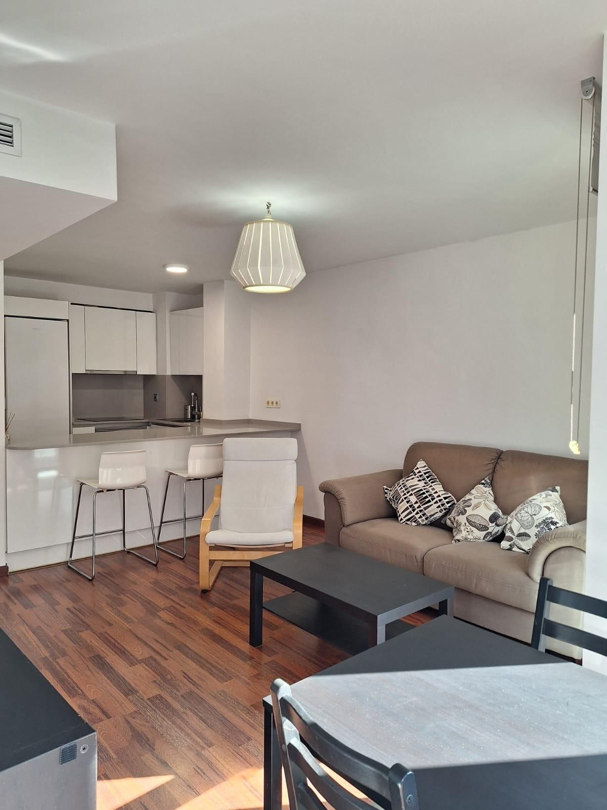 Sala de estar de Apartamento de alquiler en  Murcia Capital con Aire acondicionado, Calefacción y Balcón
