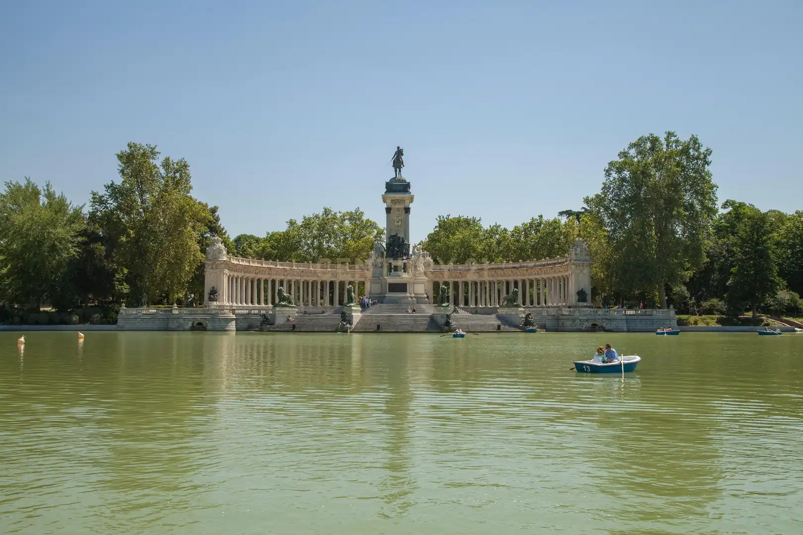 Vista exterior de Pis de lloguer en Madrid amb Aire condicionat i Traster
