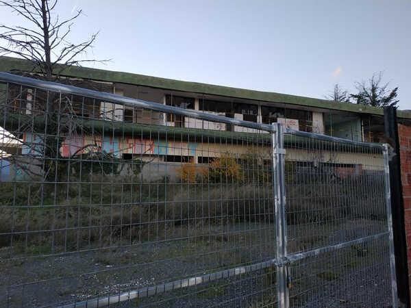 Vista exterior de Nau industrial en venda en Alforja