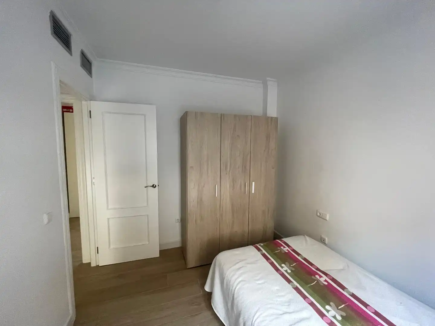 Habitación de Dúplex en venta en Almería