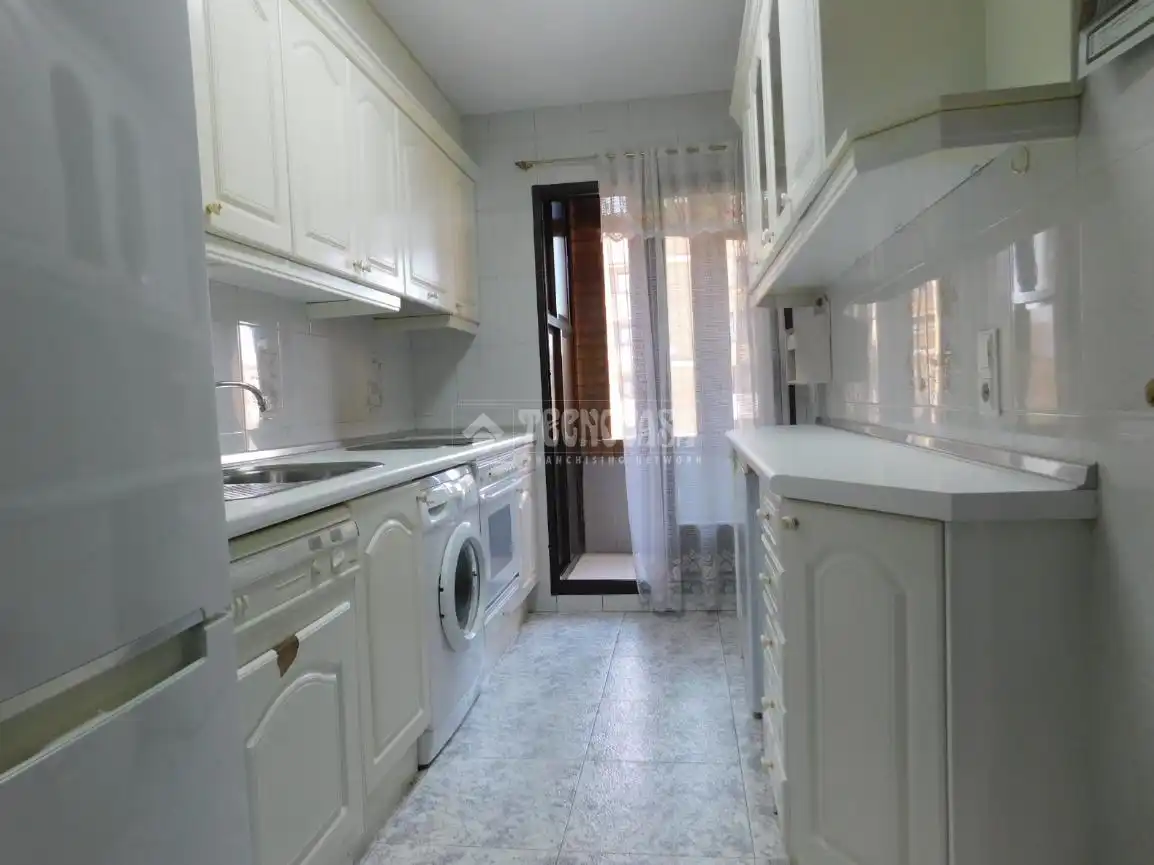 Kitchen of Flat for sale in Zaragoza  with Air Conditioner, Heating and Terrace