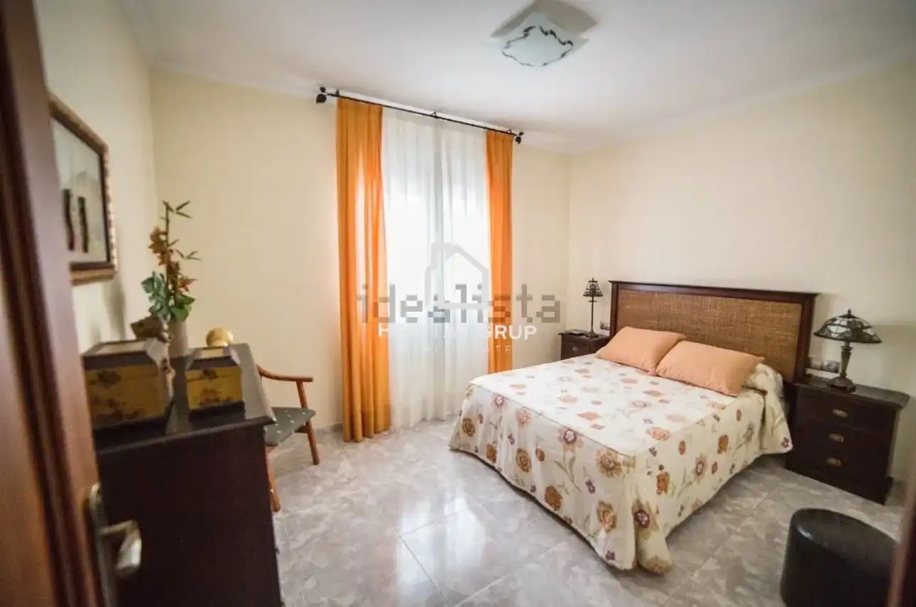 Schlafzimmer von Maisonette zum Verkauf in Flix mit Klimaanlage, Heizung und Terrasse