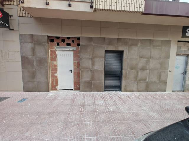 Local comercial en Alquiler en Buñol