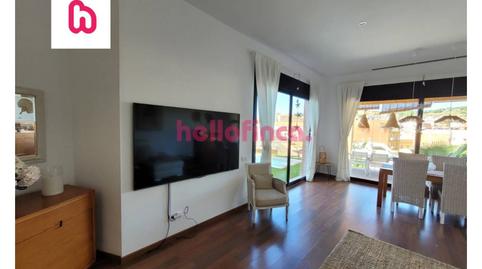 Foto 3 de Casa adosada en venda a Calle Josep Pla, Canet de Mar, Barcelona