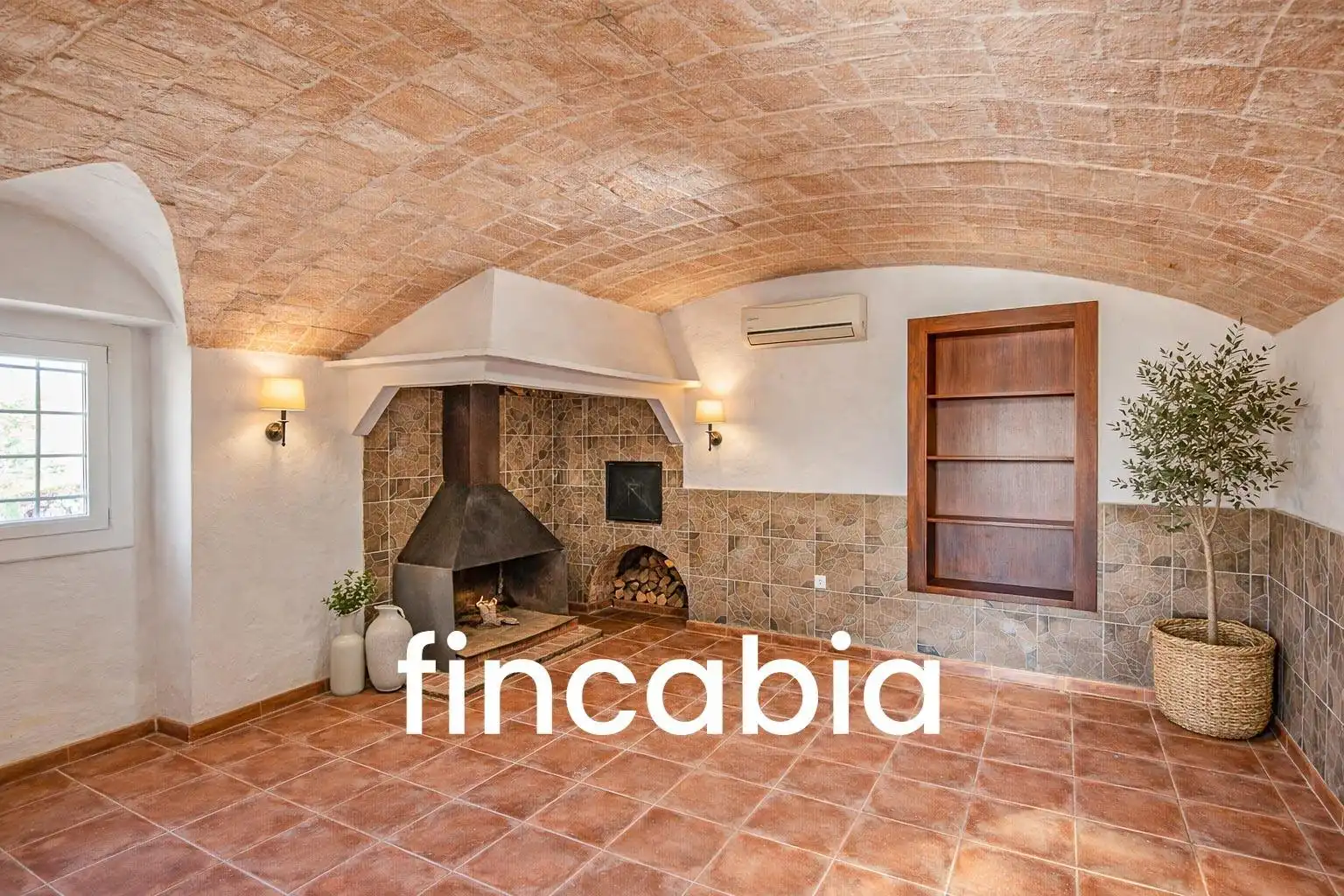 Casa con jardín en venta en Carrer de la Indústria, imagen 4