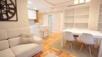 Sala d'estar de Pis de lloguer en  Madrid Capital amb Aire condicionat, Calefacció i Parquet
