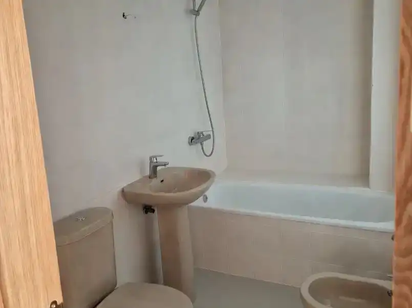 Baño de Piso en venta en Arroyo de la Luz, Cáceres