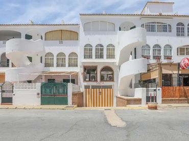 Individual con ascensor en venta en Calle Camaleón 58
