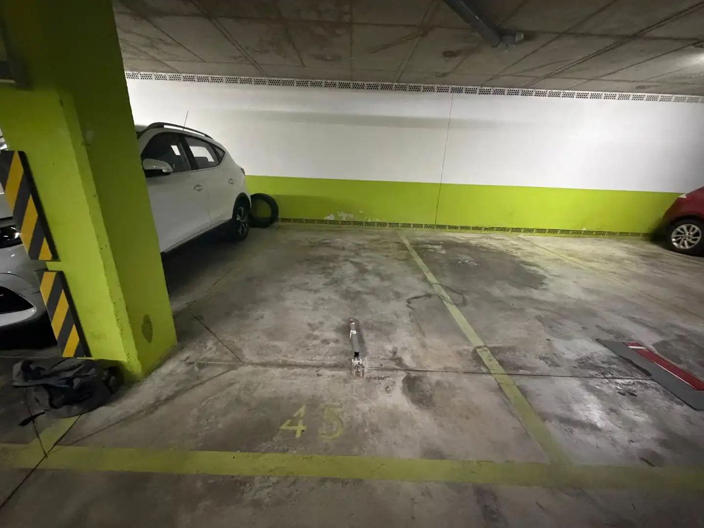 Aparcament de Garatge en venda en Madrid amb Alarma
