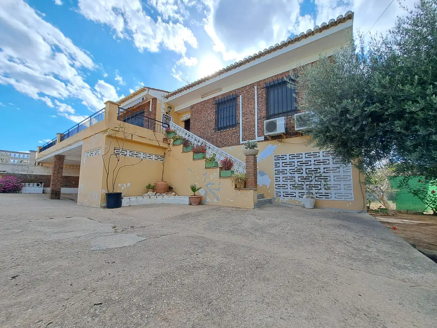 Vista exterior de Finca rústica en venta en La Pobla Llarga con Jardín privado, Terraza y Trastero
