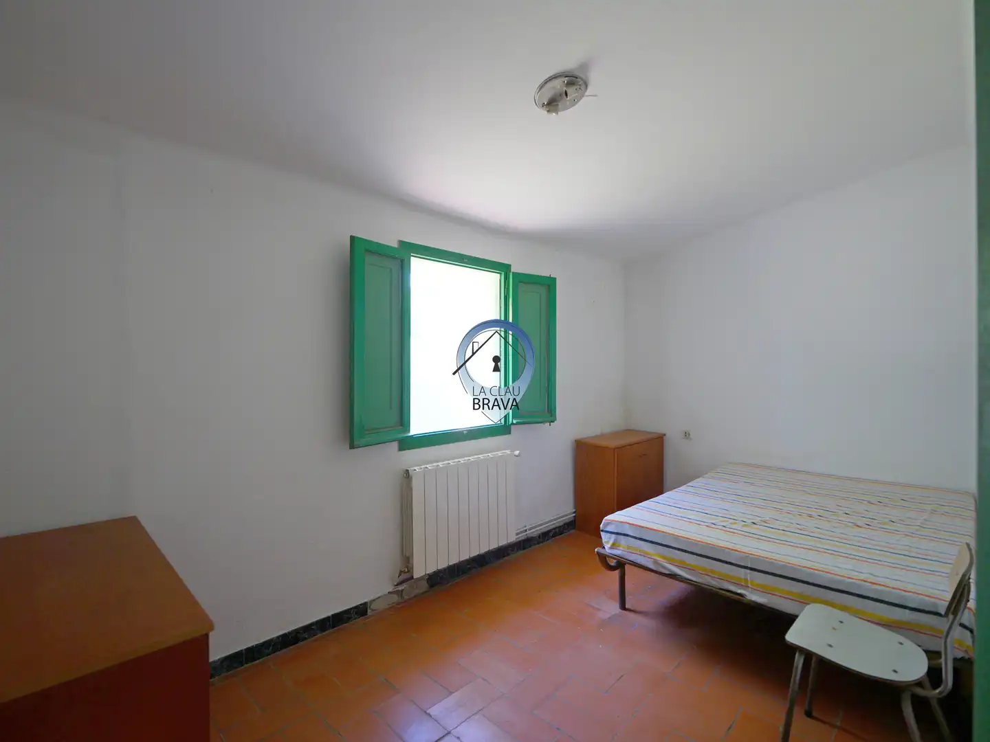 Schlafzimmer von Country house zum Verkauf in Bescanó mit Heizung, Privatgarten und Terrasse