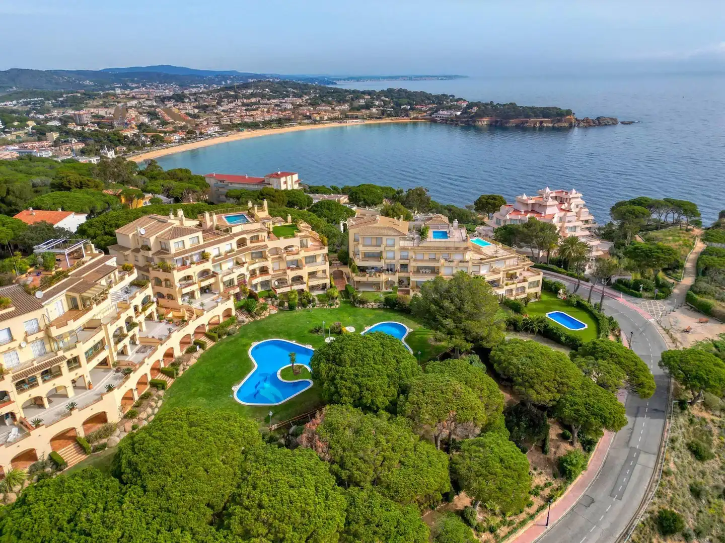 Vista exterior de Pis en venda en Sant Feliu de Guíxols amb Aire condicionat, Calefacció i Balcó