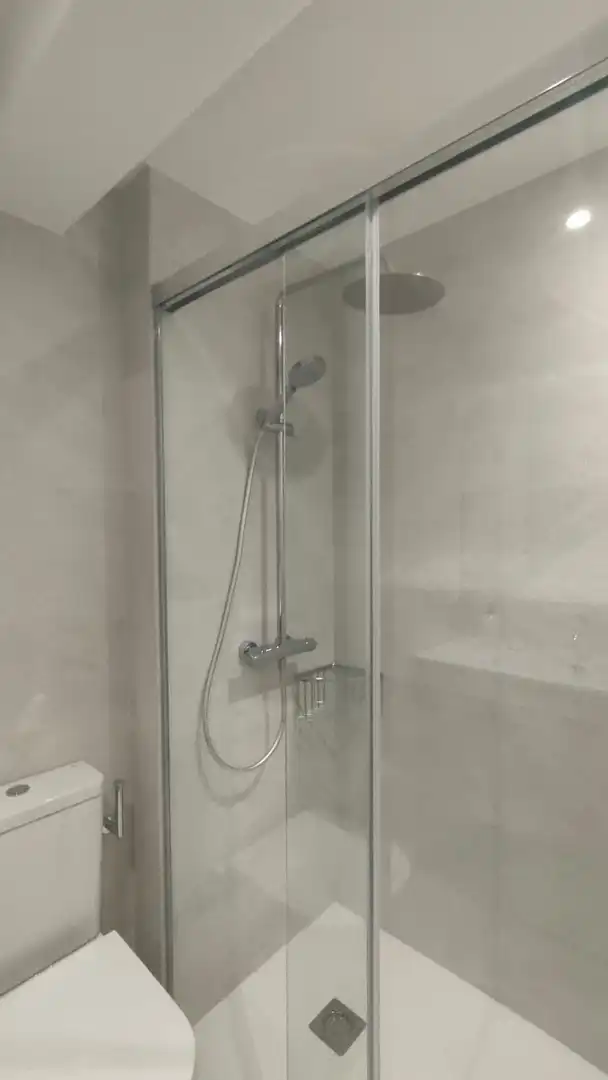 Baño de Piso de alquiler en Donostia - San Sebastián  con Calefacción, Terraza y Amueblado