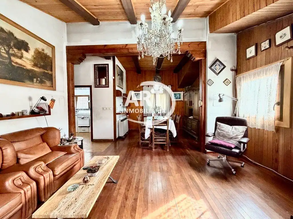Sala d'estar de Finca rústica en venda en Alcalá de la Selva amb Calefacció i Moblat