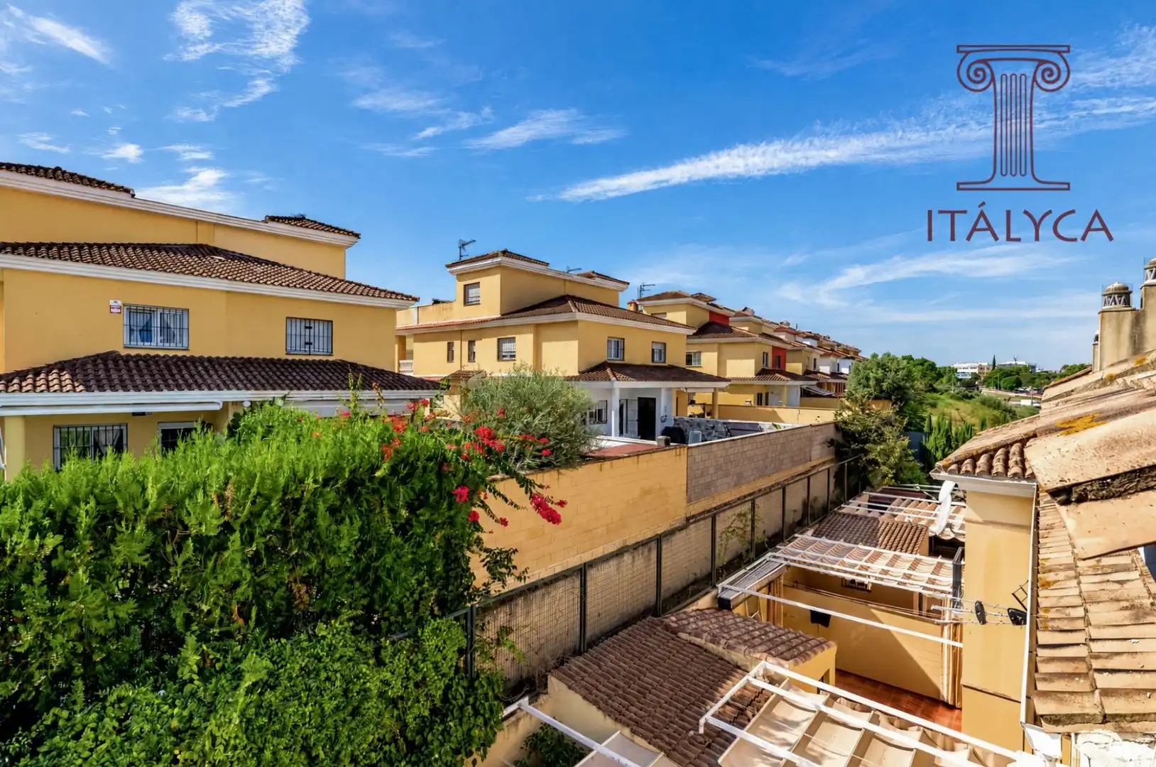 Casa aparellada amb terrassa en venda a Avenida Avenida Clara Campoamor, imagen 59