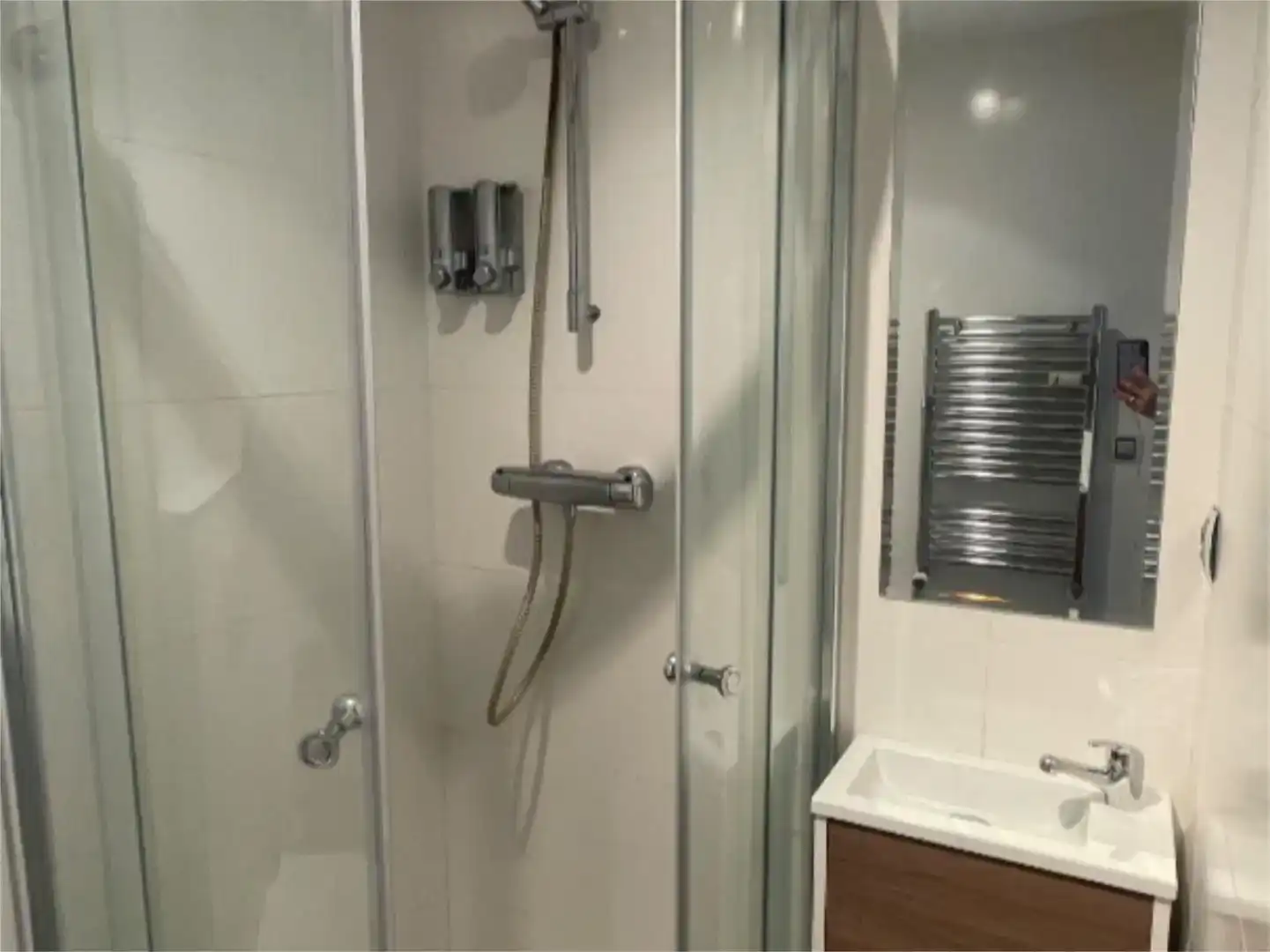 Badezimmer von Dachboden zur Miete in Valladolid Capital mit Klimaanlage